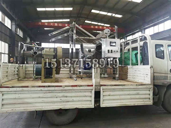 全自動(dòng)米線機(jī)發(fā)貨現(xiàn)場 全自動(dòng)米線機(jī)發(fā)貨現(xiàn)場